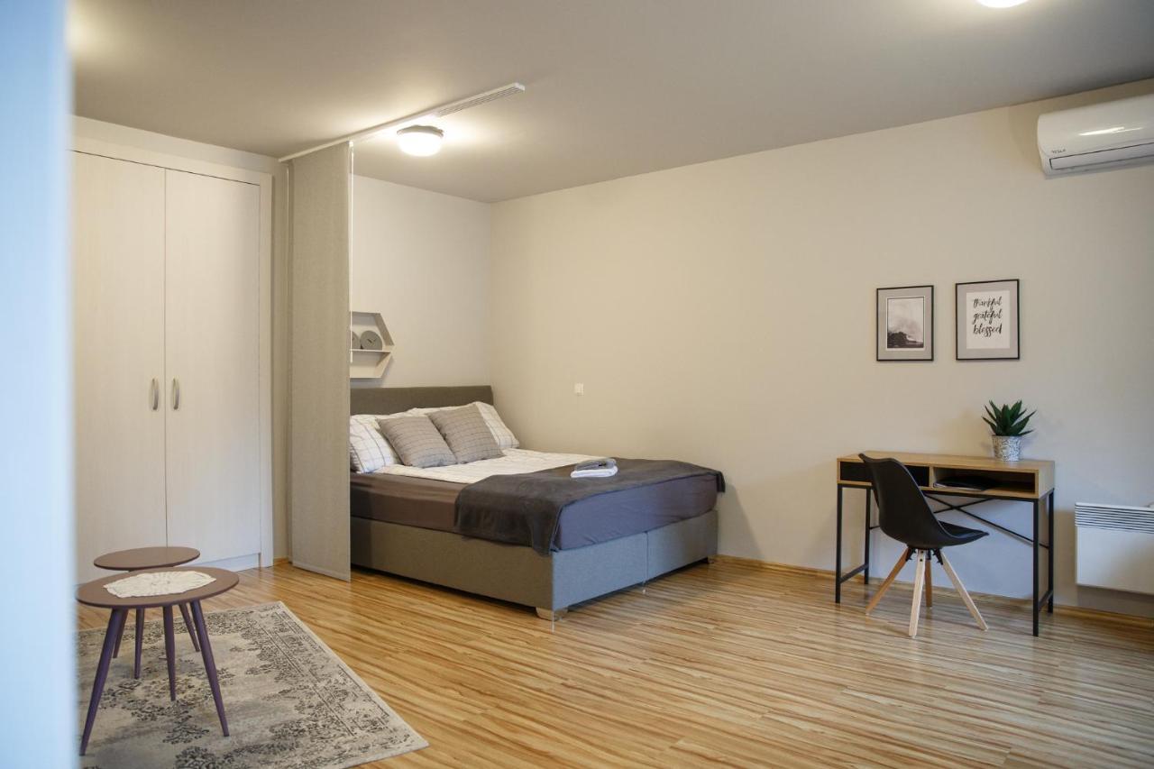 Apartment Nobl Plac Цельє Екстер'єр фото