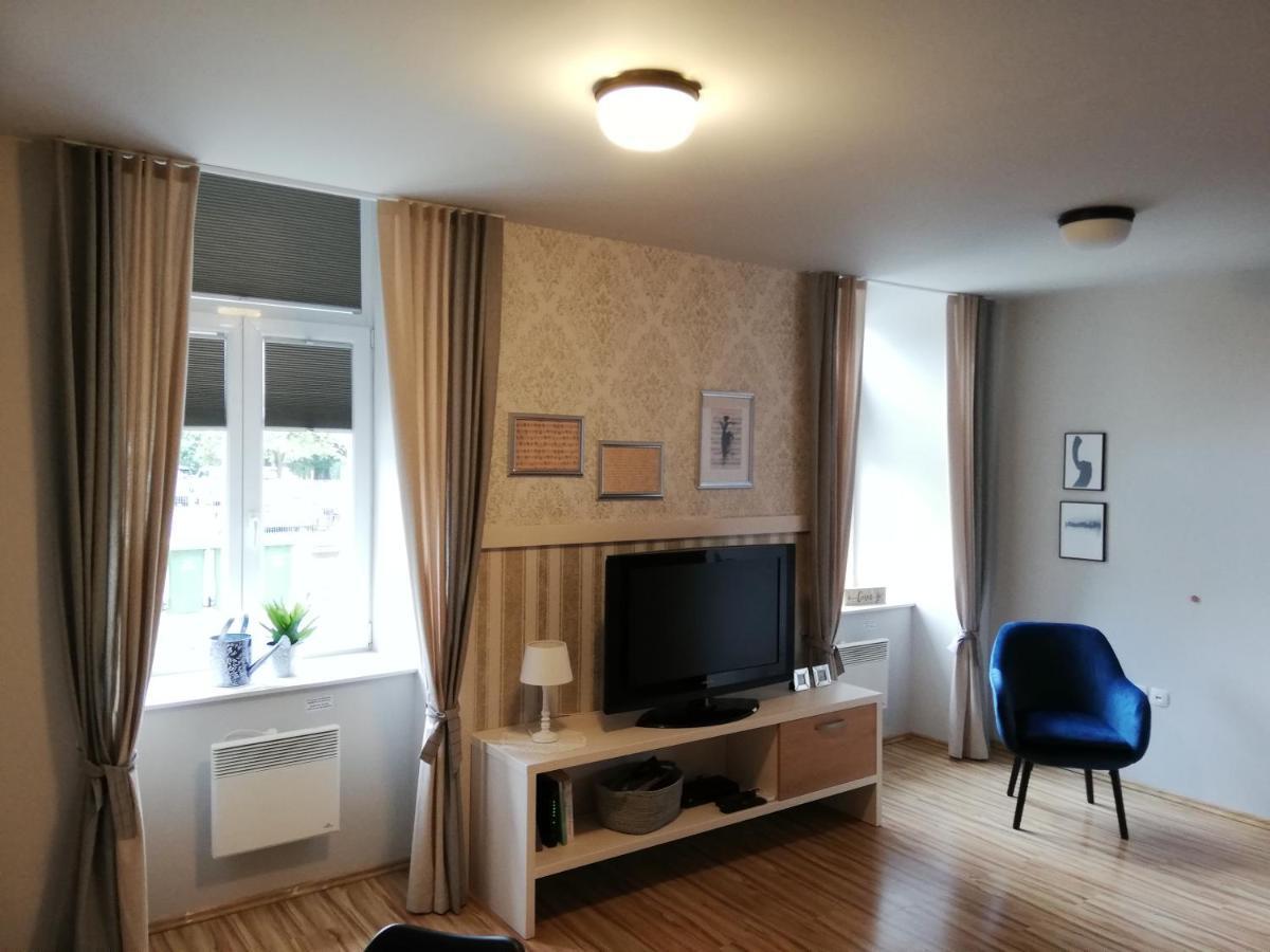 Apartment Nobl Plac Цельє Екстер'єр фото