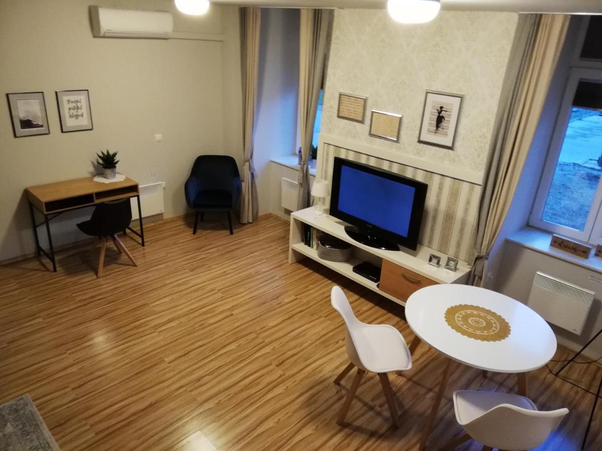 Apartment Nobl Plac Цельє Екстер'єр фото